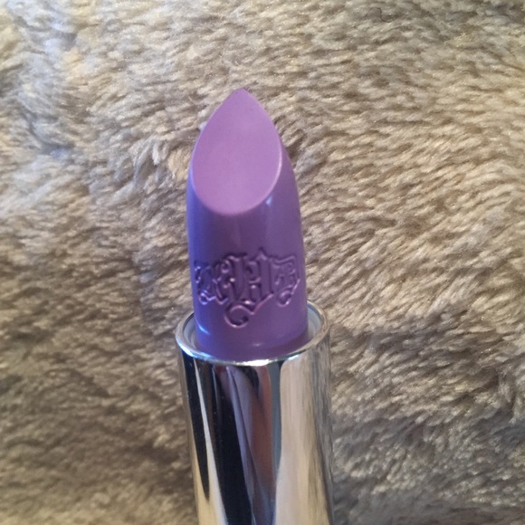 Kat Von D Studded Kiss Lipstick 💋 - Picture 6 of 14